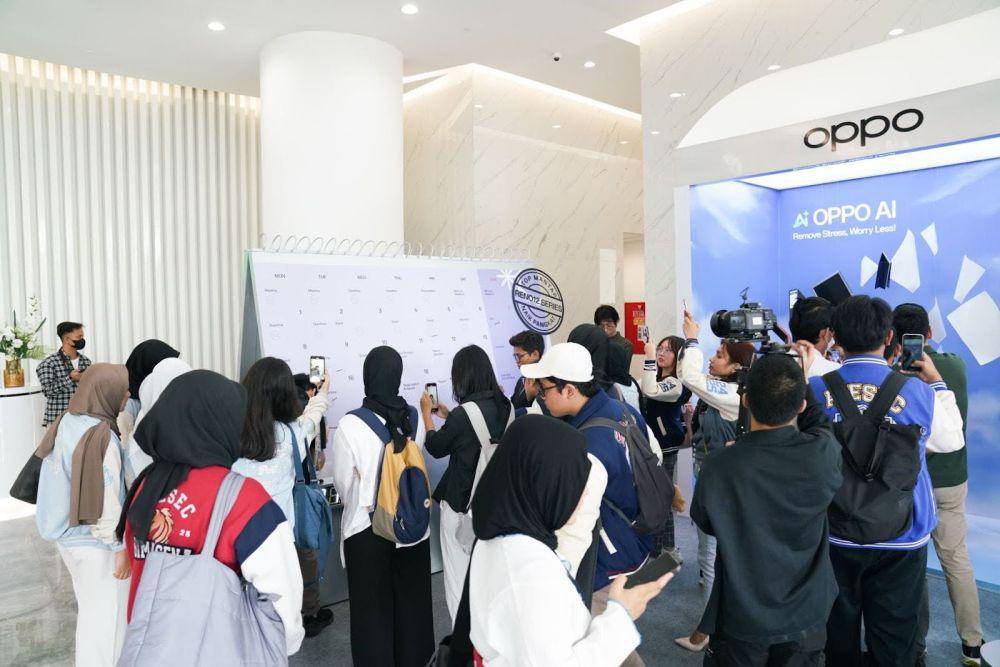 Mahasiswa mengunjungi pabrik OPPO Indonesia (dok. OPPO)
