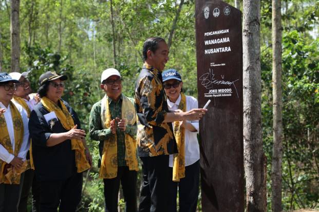 Jokowi teken pencanangan Hutan Wanaga Nusantara di IKN. (Dok. Humas UGM)