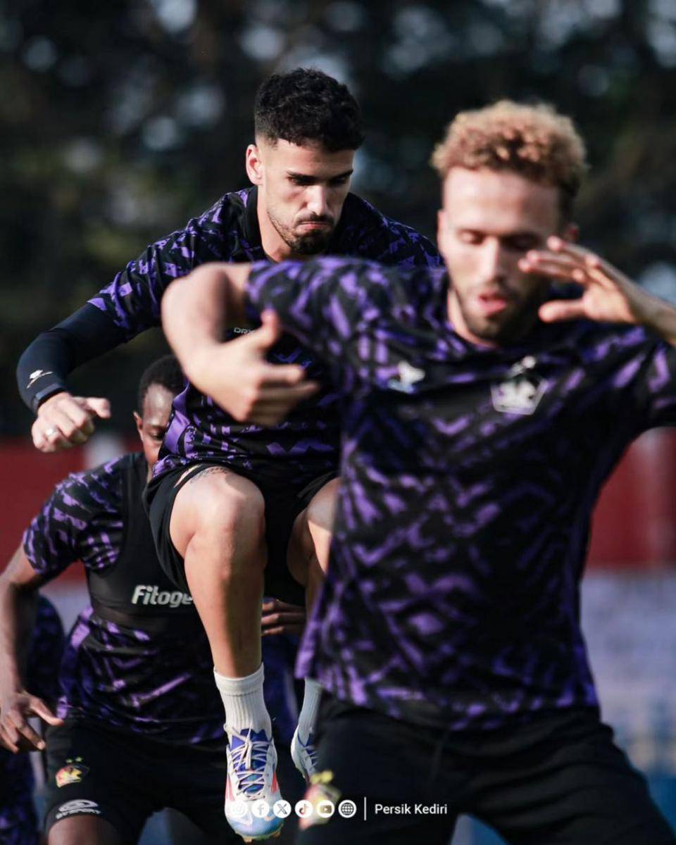 Pemain Persik Kediri saat berlatih. Instagram.com/ persikfcofficial