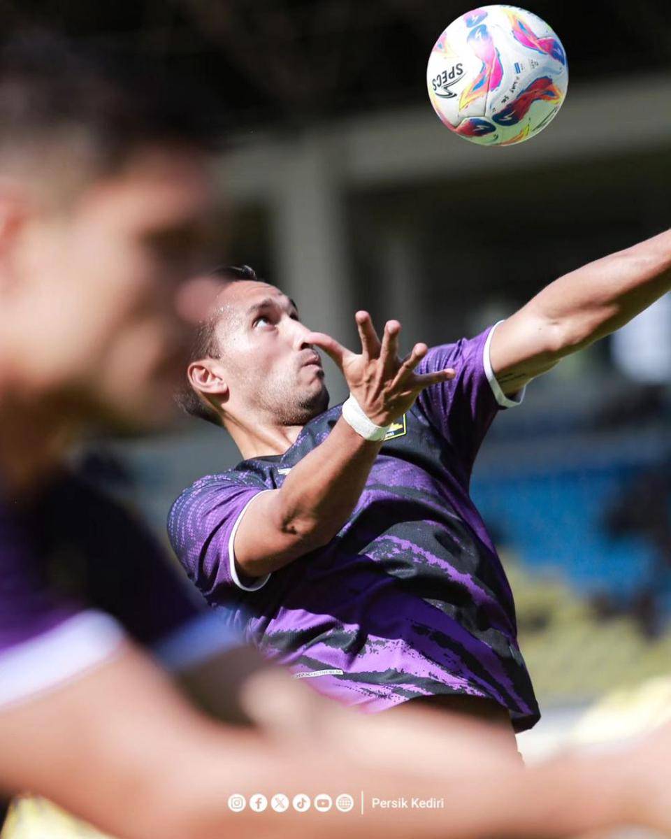 Pemain Persik Kediri saat berlatih. Instagram.com/ persikfcofficial