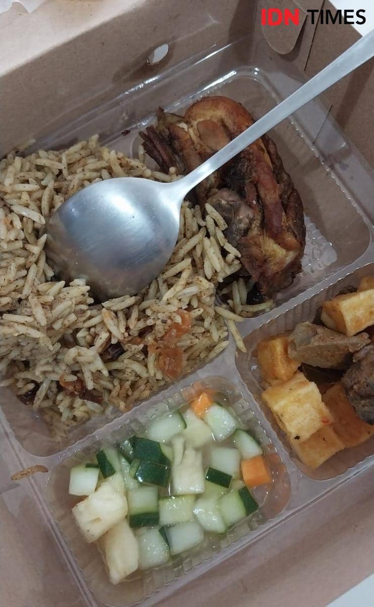 Menu katering kantor IDN (IDN Times/Fasrinisyah Suryaningtyas)