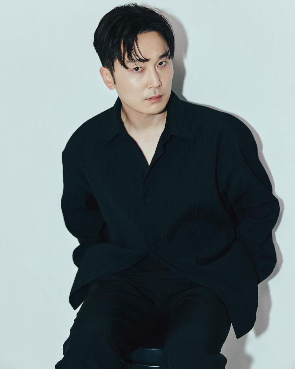 Seo Hyun Woo (instagram.com/enter_just)