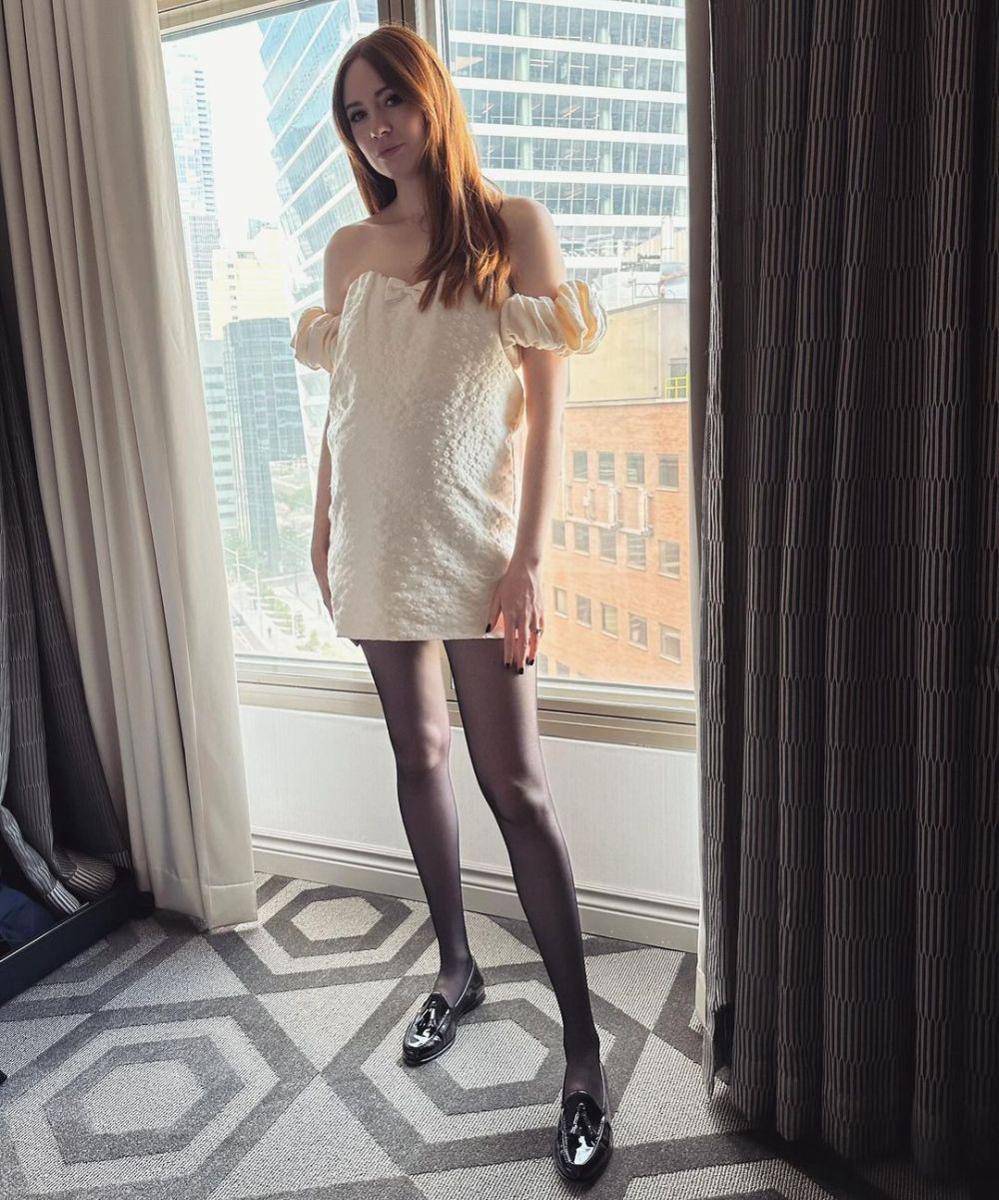 potret Karen Gillan hamil anak pertama (instagram.com/karengillan)
