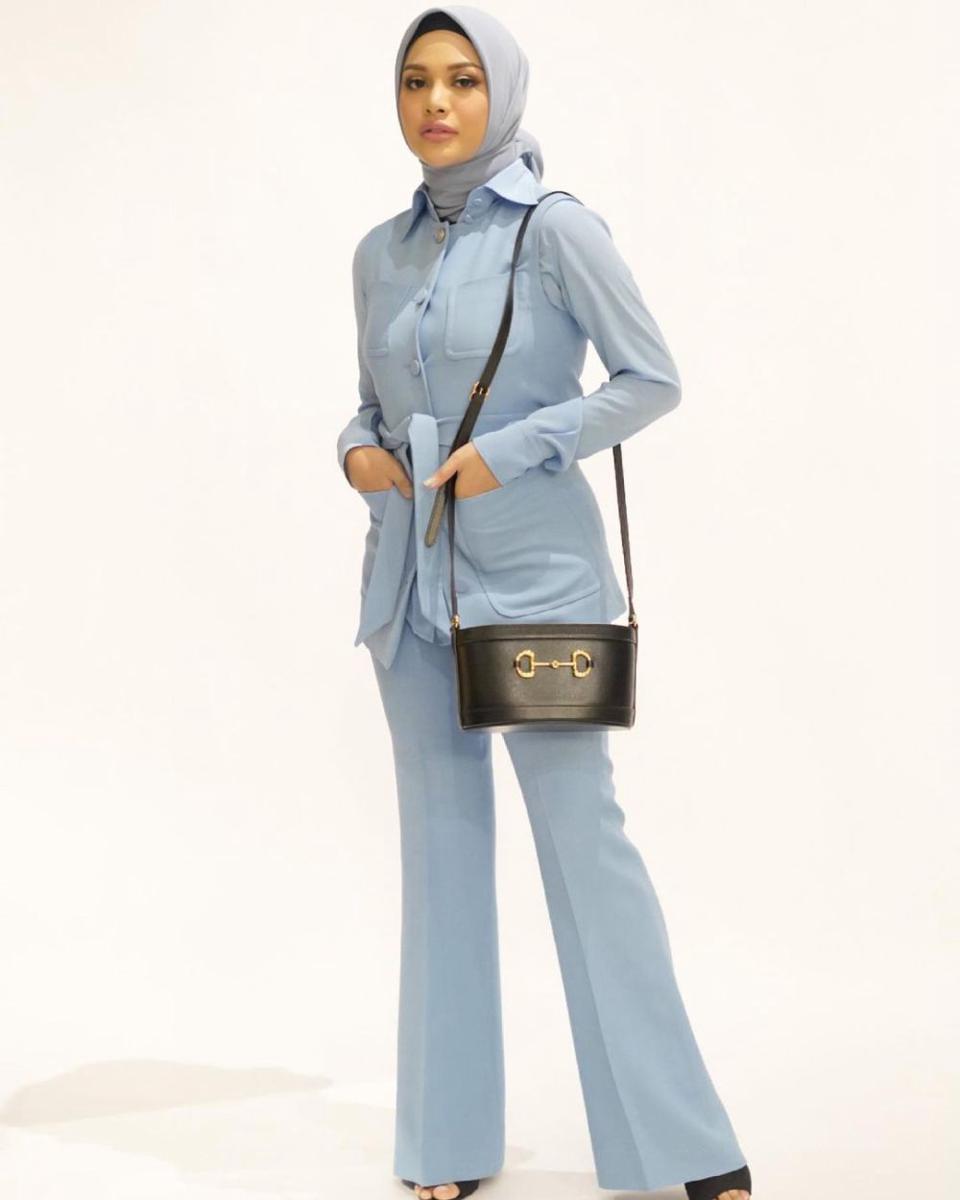 ide styling OOTD hijab ke kantor ala Aurel Hermansyah (instagram.com/aurelie.hermansyah)