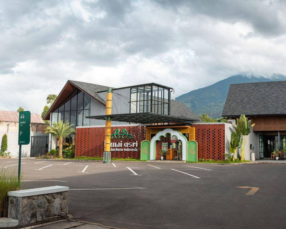 Leuwi Asri Kopi dan Resto Indonesia, Garut, Jawa Barat (google.com/maps/leuwi.asri)