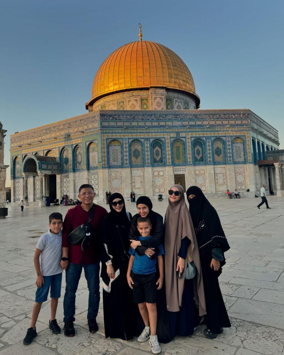 potret Zaskia Adya Mecca ke Masjid Al Aqsa (instagram.com/zaskiadyamecca)