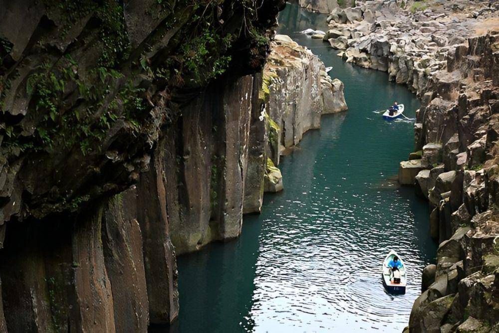 Potret Sungai Gokase, Miyazaki-Jepang (commons.wikimedia.org/TANAKA Juuyoh (田中十洋) from Japan)