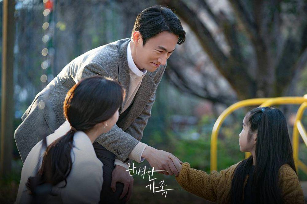 Choi Jin Hyuk (Kim Byung Chul) dan Ha Eun Joo (Yoon Se Ah) dalam drama Perfect Family (dok. KBS/Perfect Family)