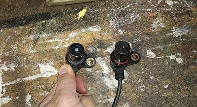 Photo crankshaft position sensor (flickr.com/andyramdin)
