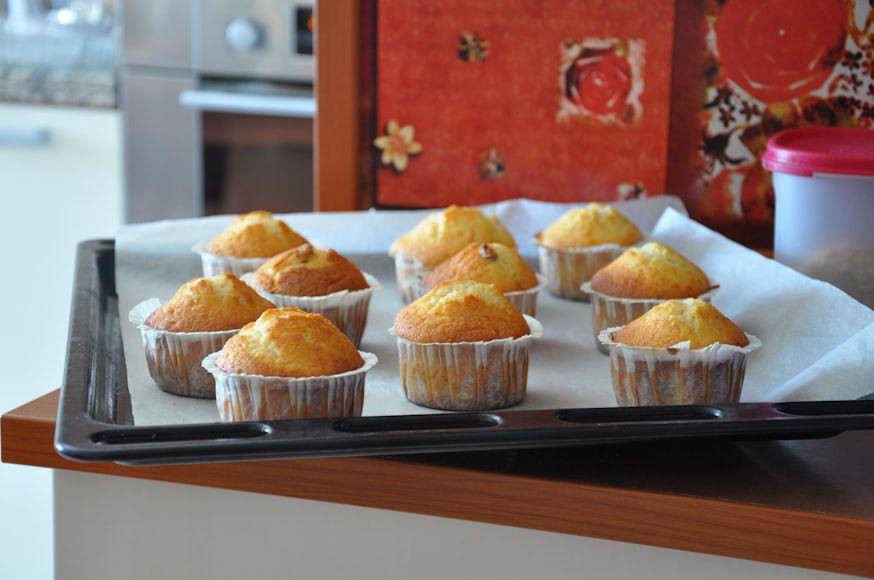 ilustrasi resep muffin original 1 telur (unsplash.com/@ejuneolgac)