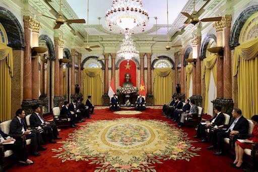 Seusai berkegiatan di IKN, Menteri Pertahanan RI Prabowo Subianto langsung melanjutkan perjalanannya menuju Hanoi, Vietnam untuk bertemu dengan Presiden Vietnam H.E. Tô Lâm, Jumat (13/9/2024). (Dok. Tim Komunikasi Prabowo)