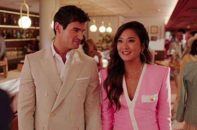 potret Mindy dan Nicolas di serial Emily in Paris Season 4 (dok. Netflix/Emily in Paris)