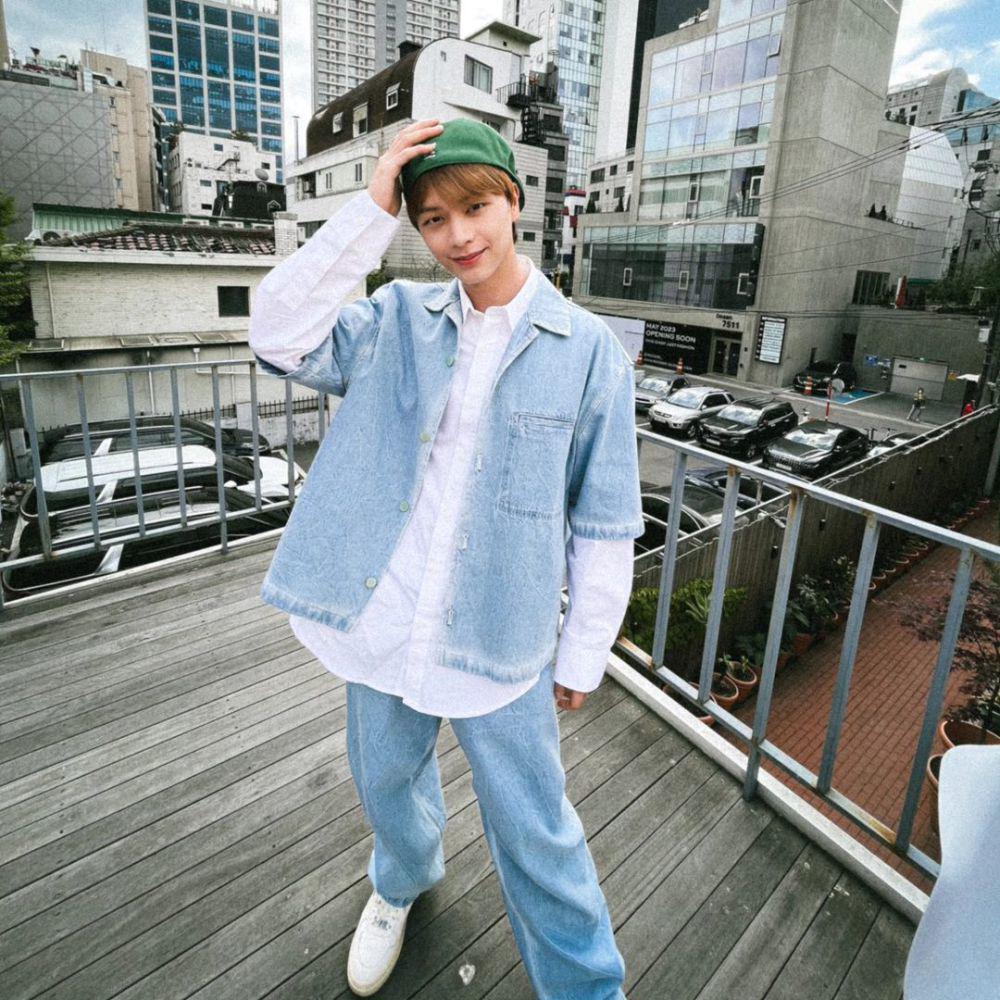 day out outfit ala Sungjae BTOB (instagram.com/@yook_can_do_it)