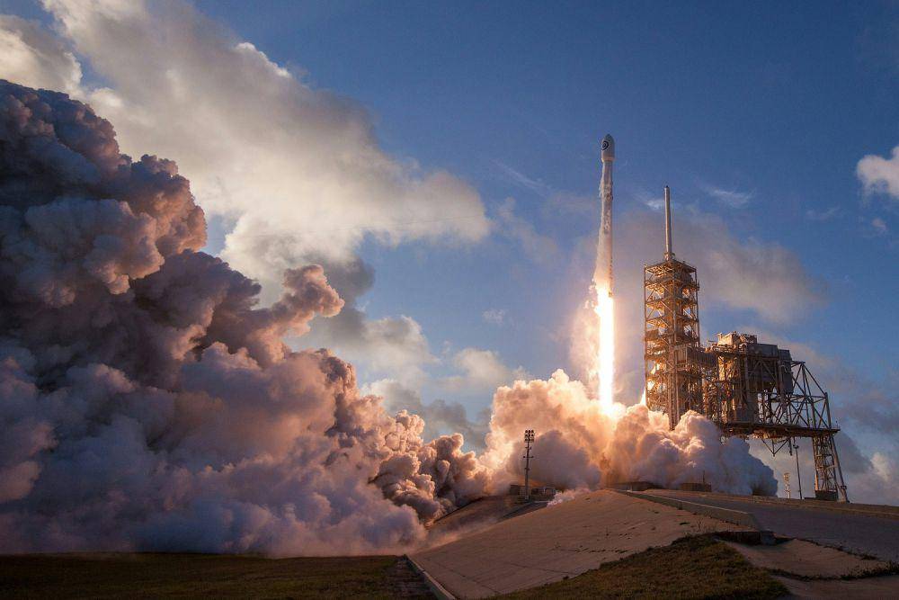 ilustrasi peluncuran roket (unsplash.com/SpaceX)