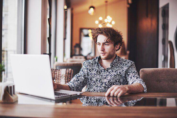Ilustrasi pekerjaan content writer (freepik.com/standret)