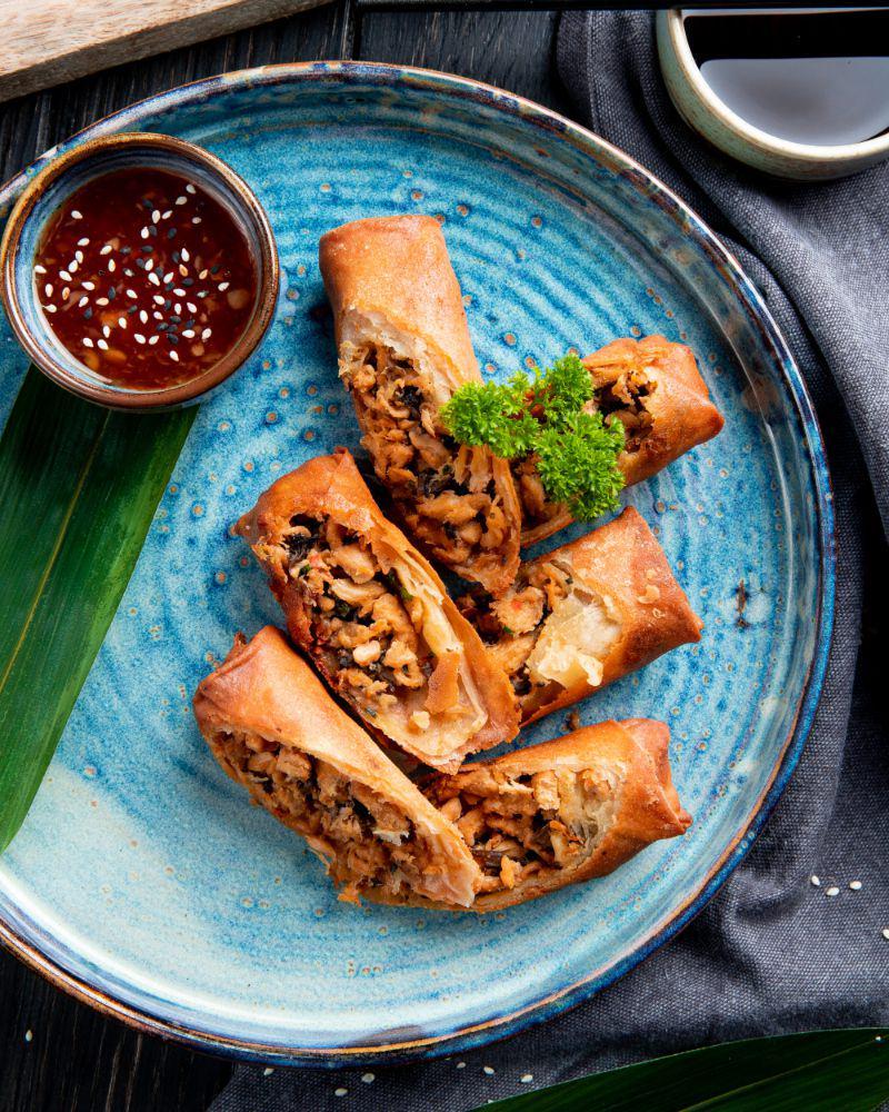 ilustrasi lumpia goreng (freepik.com/stockking)