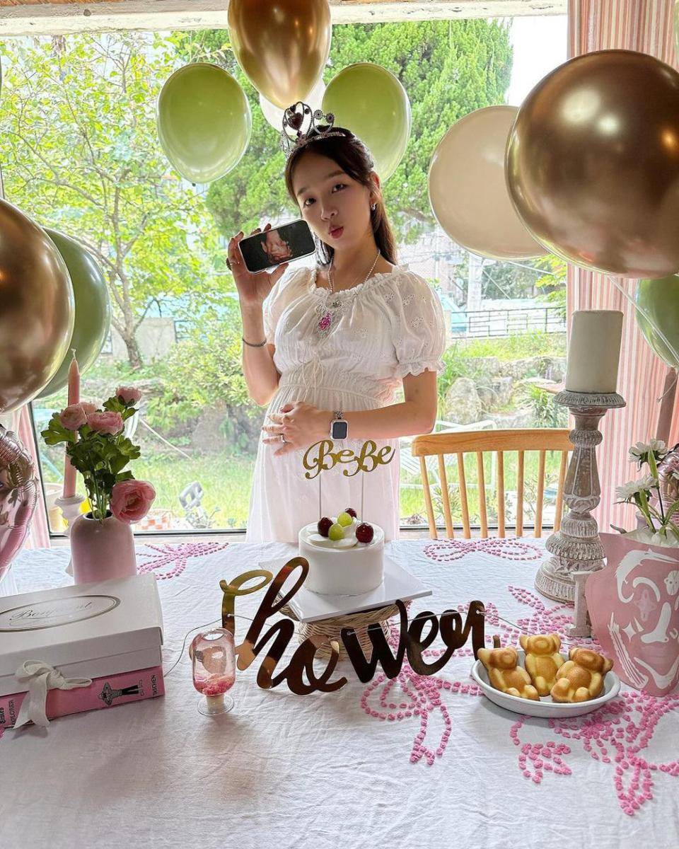 momen Baek A Yeon dari hamil hingga melahirkan anak pertama (instagram.com/ayeoniiiiii)
