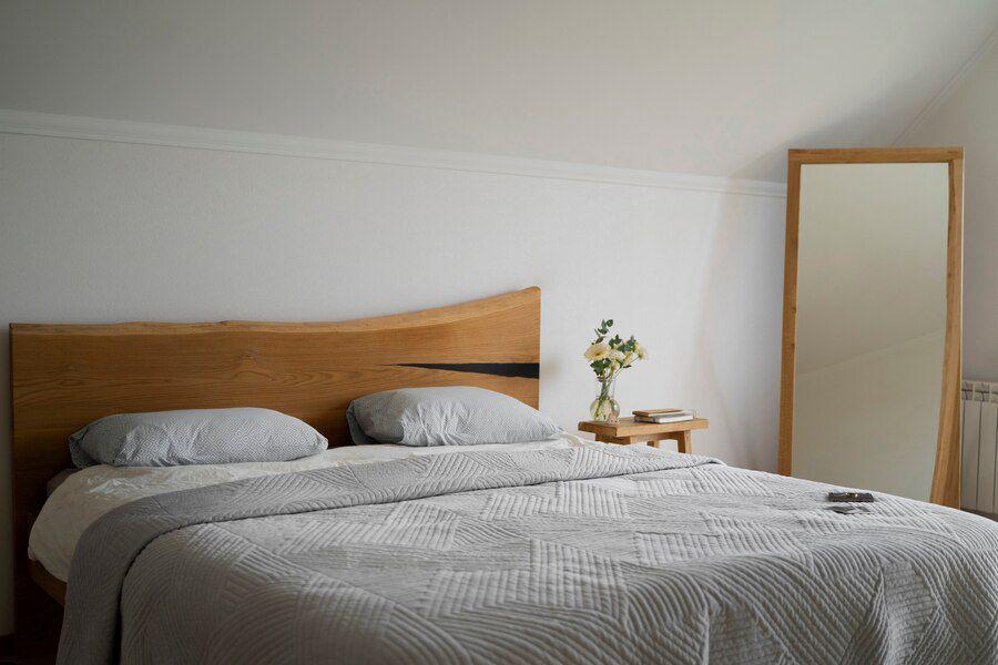 Ilustrasi kamar kos. (freepik.com)
