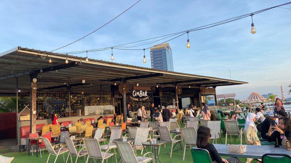 Ombak Cafe and Resto, Makassar (instagram.com/cafe_ombak)