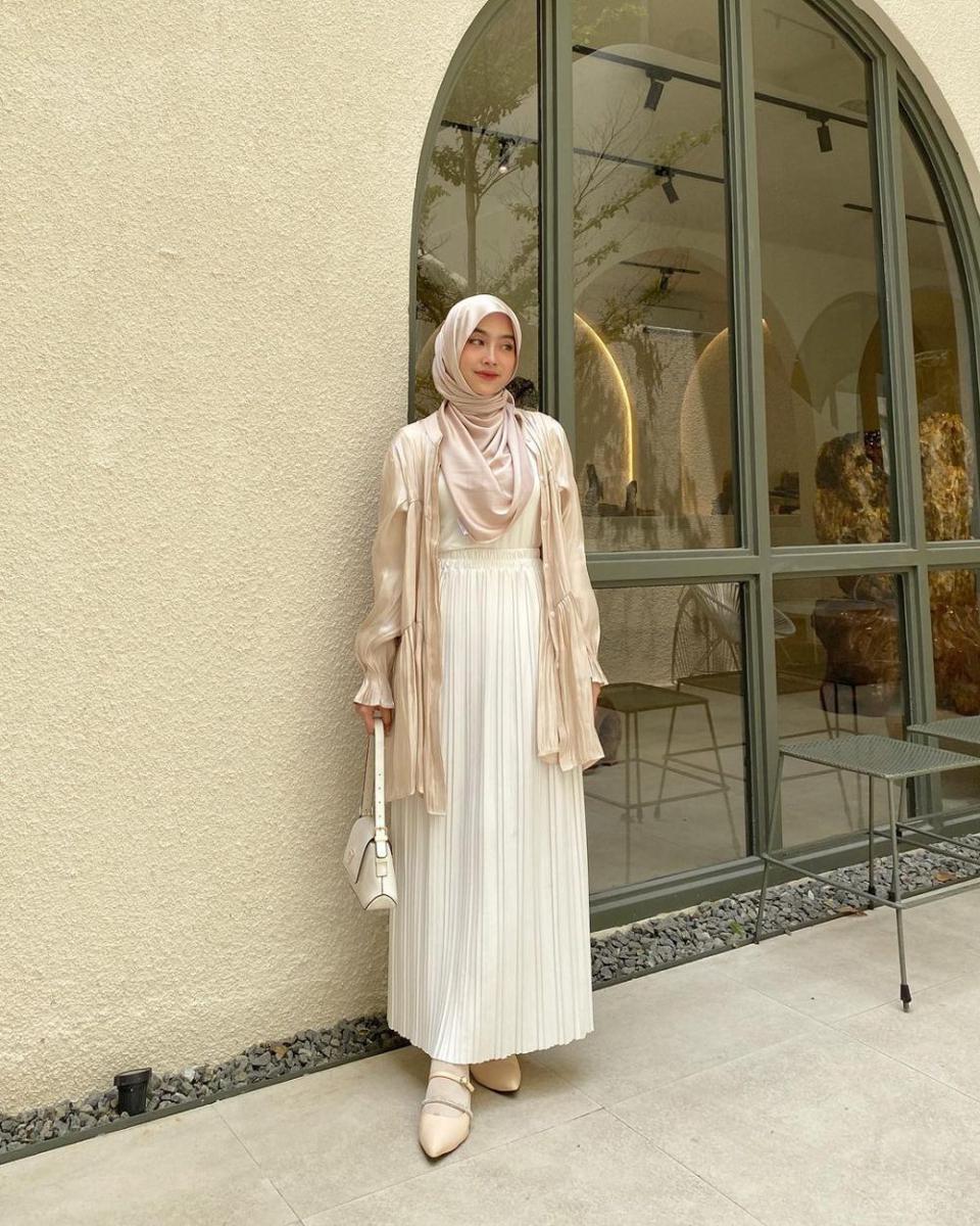 Inspirasi outfit ala Arcluna Pasha (instagram.com/arclunapasha)