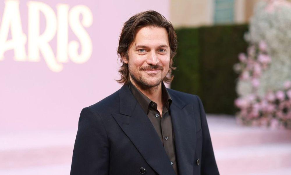 5 Rekomendasi Film Lucas Bravo, Pemeran Gabriel di Emily in Paris