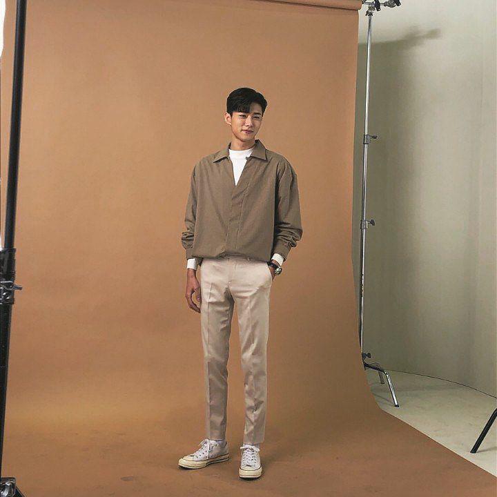 potret OOTD kasual ala Seo Ji Hoon (instagram.com/jihux)