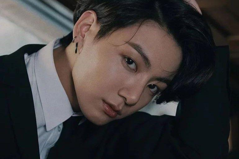 Jungkook BTS Beri Dukungan untuk NewJeans lewat Postingan Instagram?
