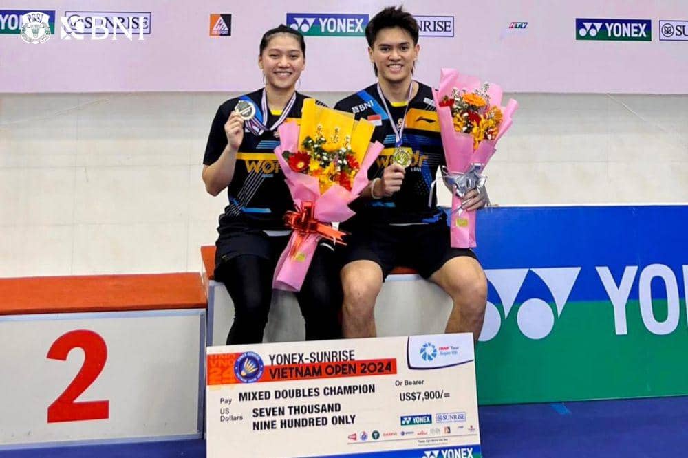 Adnan Maulana/Indah Cahya Sari Jamil saat menjuarai Vietnam Open 2024 (x.com/INABadminton)
