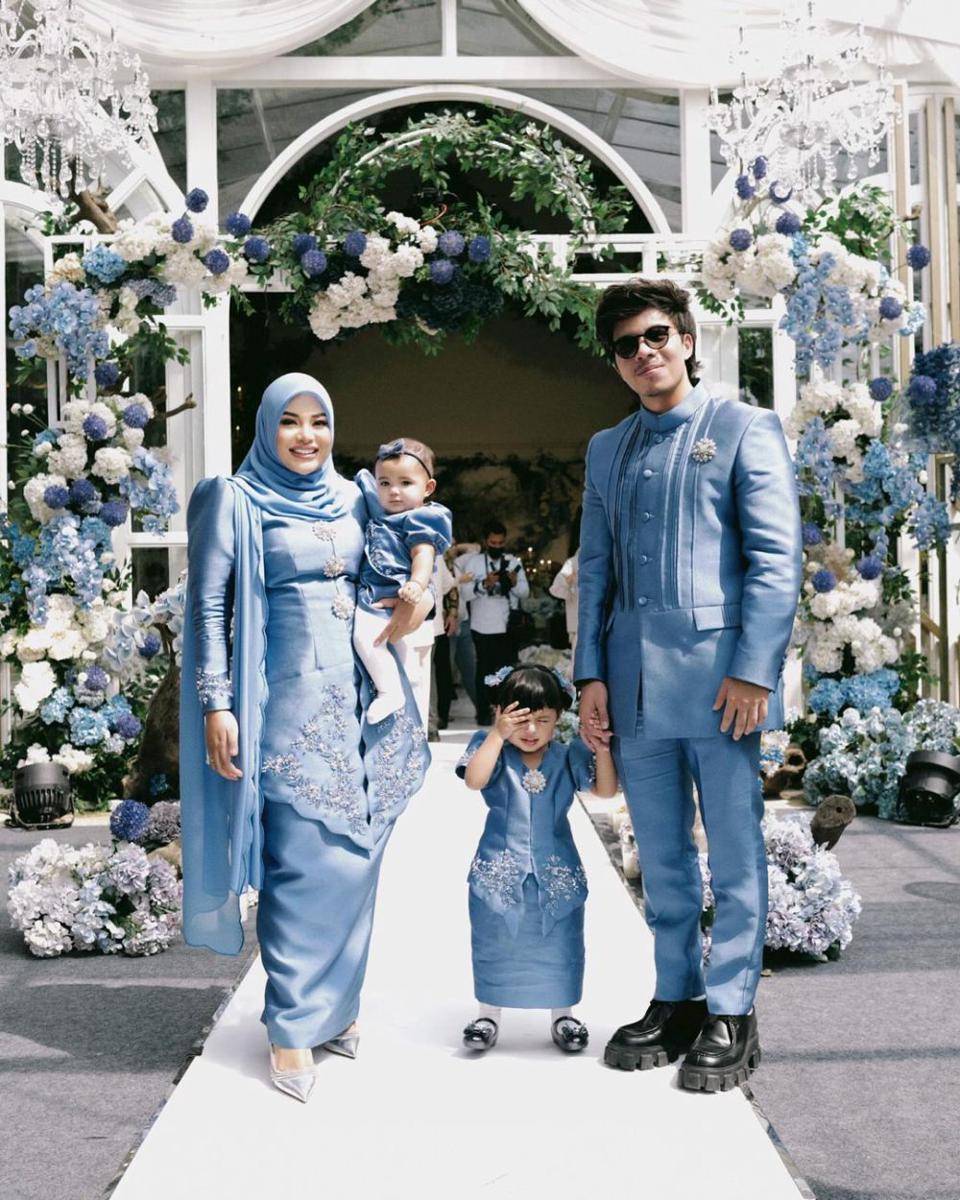 ide OOTD kondangan couple ala Aurel Hermansyah dan Atta Halilintar (instagram.com/aurelie.hermansyah)