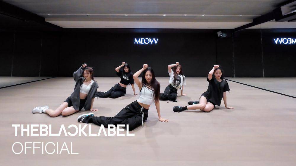 MEOVV (twitter.com/OFFICIAL_MEOVV)