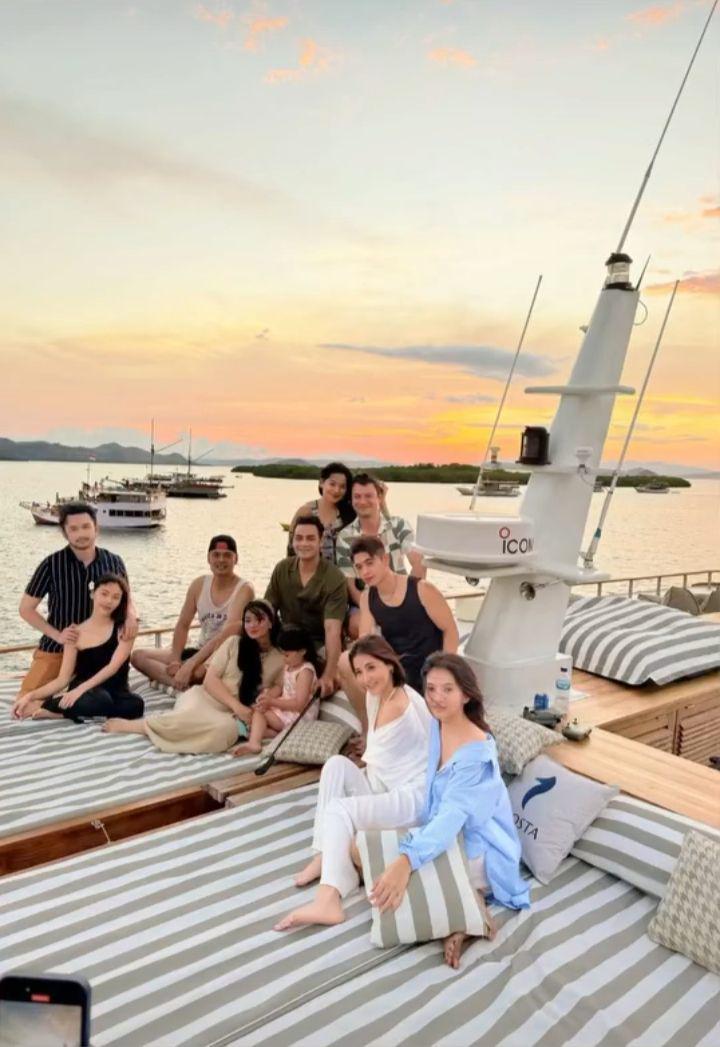 Geng Titi Kamal liburan (Instagram.com/titi_kamall)