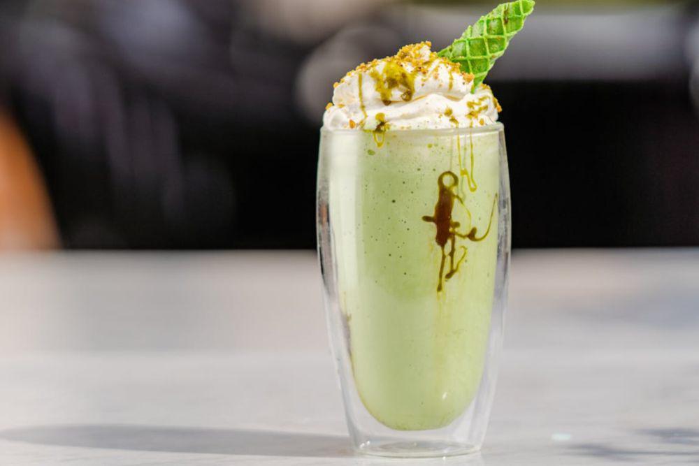 Resep Avocado Creamy Milkshake yang Segar dan Praktis Dibuat!