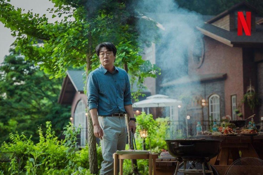 Kim Yun Seok di drama The Frog (instagram.com/netflixkr)