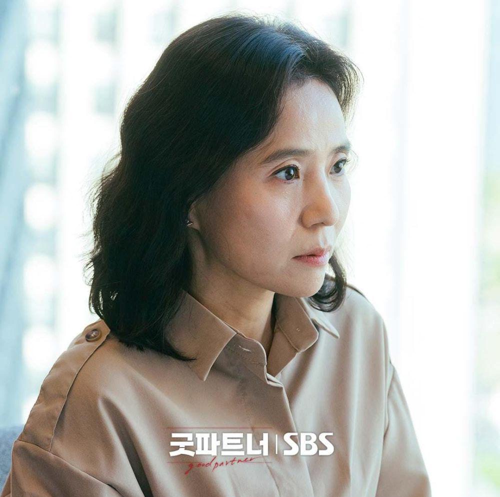 Seo Jung Yeon di drama Good Partner (instagram.com/sbsdrama.official)