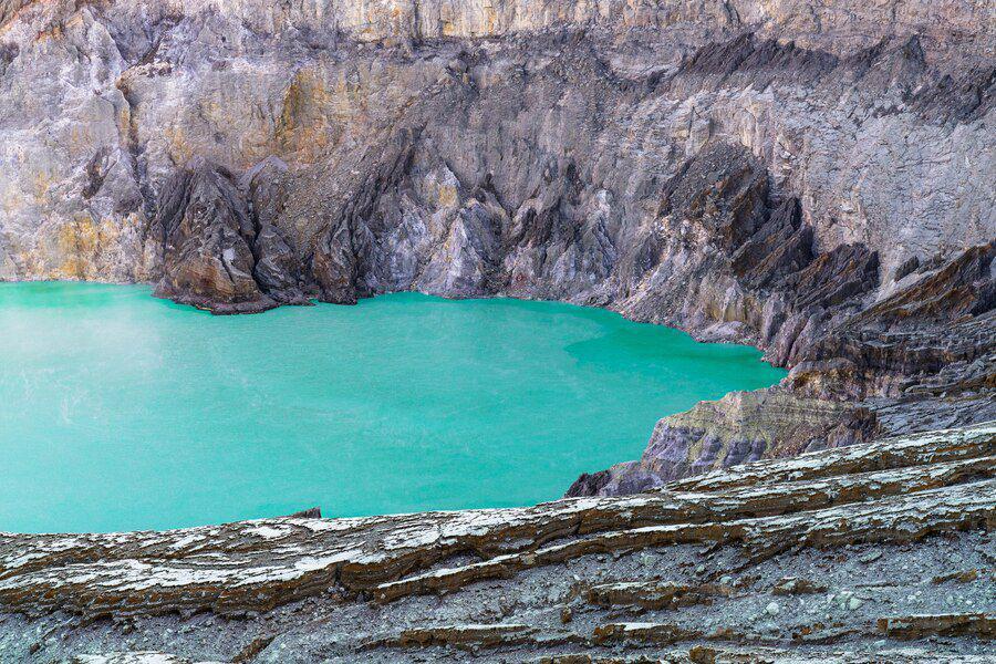 Ilustrasi Kawah Ijen. (freepik.com/jcomp)