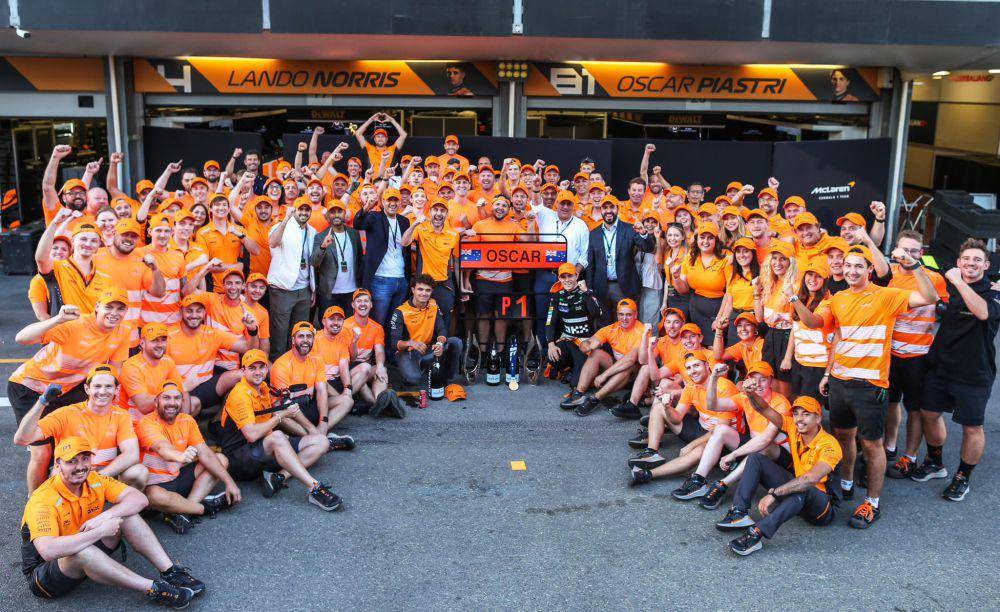 McLaren merayakan kemenangan Oscar Piastri di GP Azerbaijan 2024. (x.com/McLarenF1)