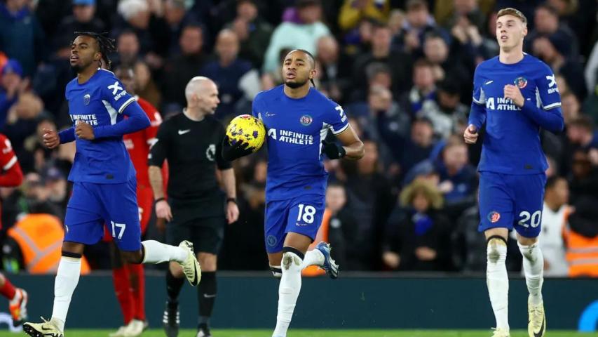 Christopher Nkunku (tengah) (premierleague.com)