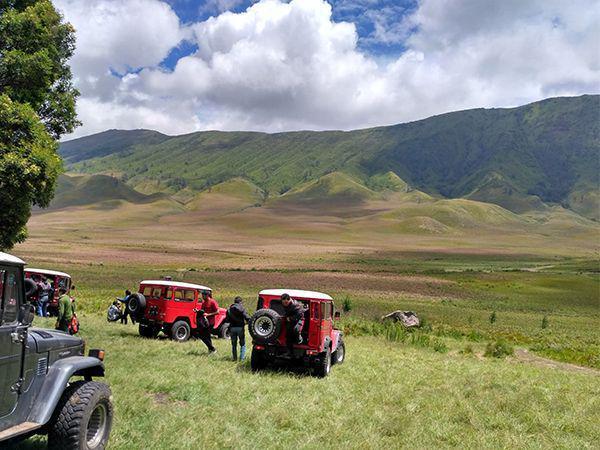 Open trip ke Bromo. (website.com/travelmalang.id)