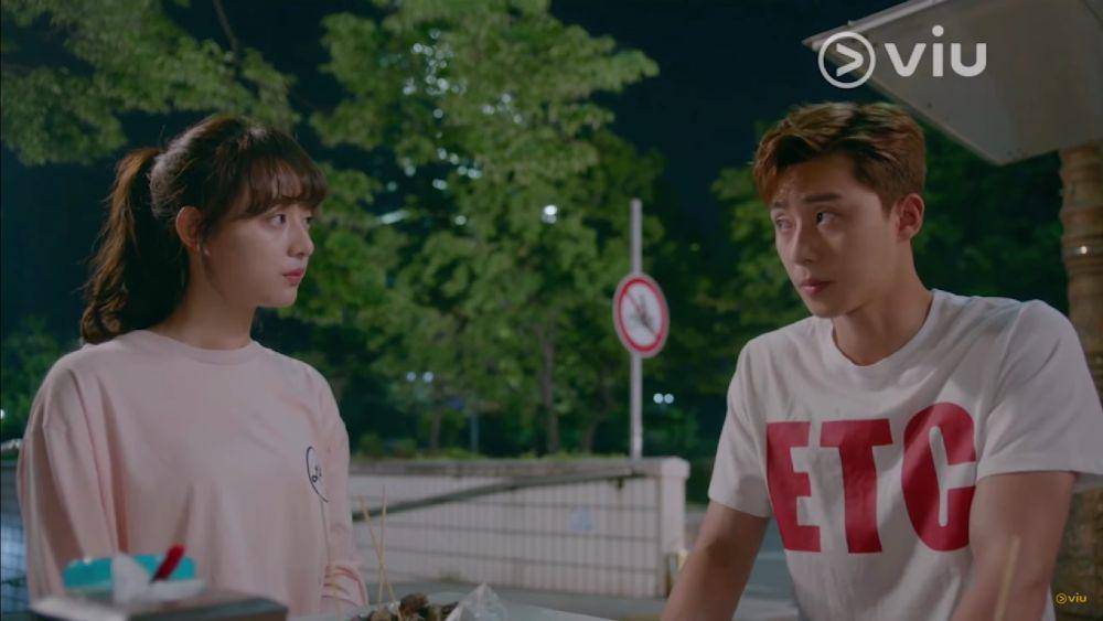 Kim Ji Won dan Park Seo Joon di drama Fight for My Way (youtube.com/Viu Singapore)