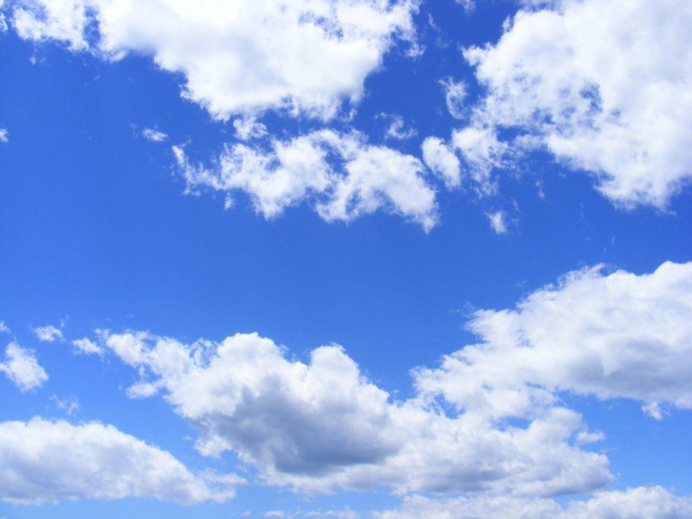 Ilustrasi langit biru berawan (pexels.com/Pixabay)
