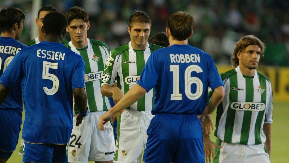 Real Betis melawan Chelsea pada fase grup Liga Champions 2005/2006. (realbetisbalompie.es)