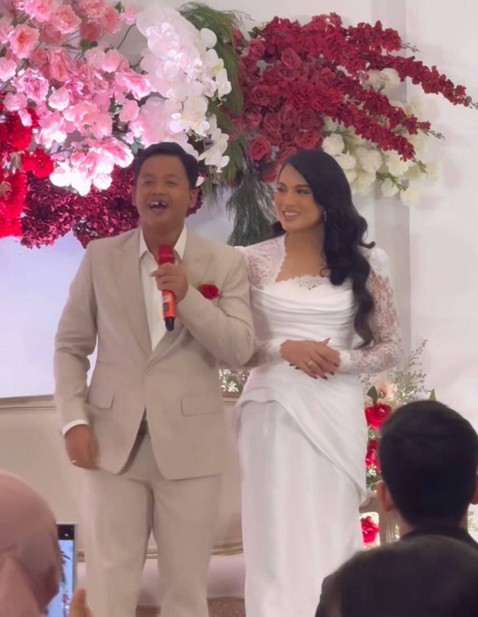 Gaya resepsi Dita Rizky Amalia (instagram.com/elelrumi)
