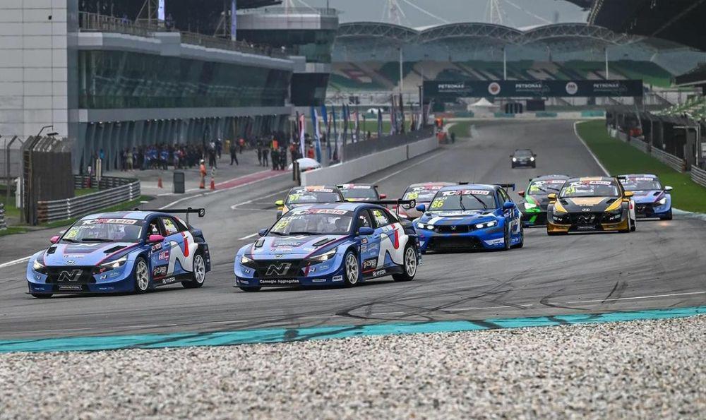Pembalap Riau Juara 1 di Race ke-7 TRC Asia International Series 2024