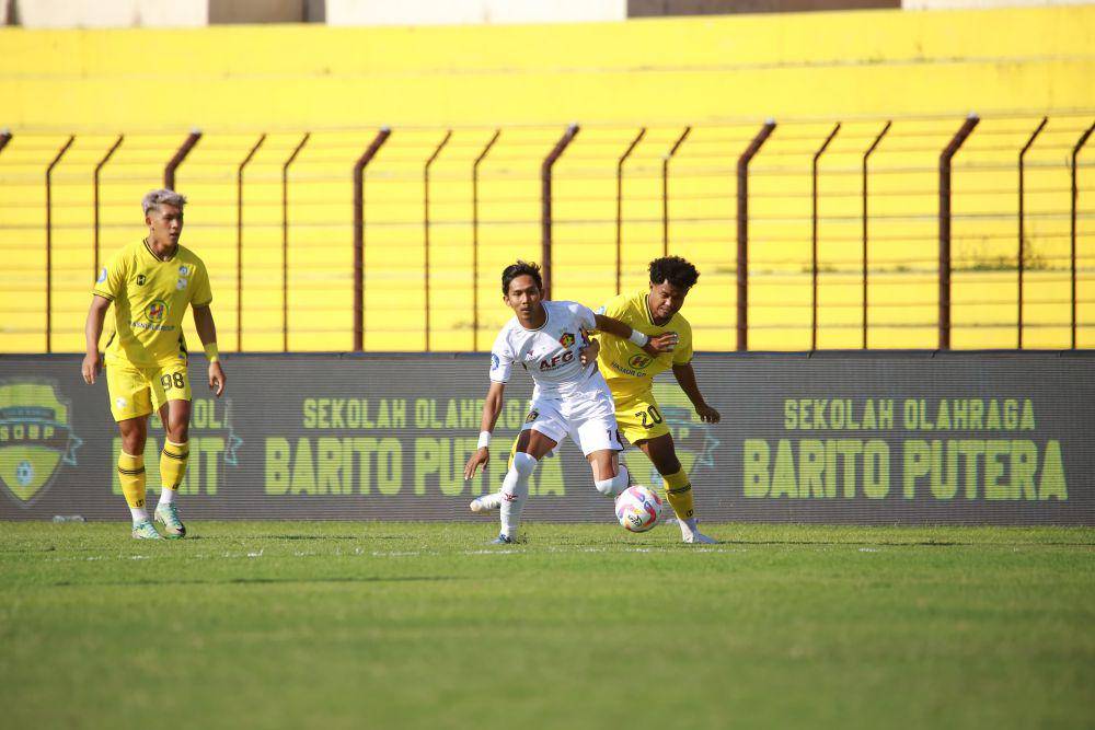 Pemain Persik Kediri saat melawan Barito Putra. Instagram.com/ persikfcofficial