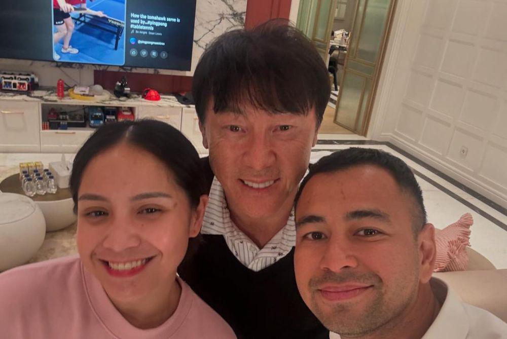 potret Shin Tae Yong ke rumah Raffi Ahmad (instagram.com/raffinagita1717)