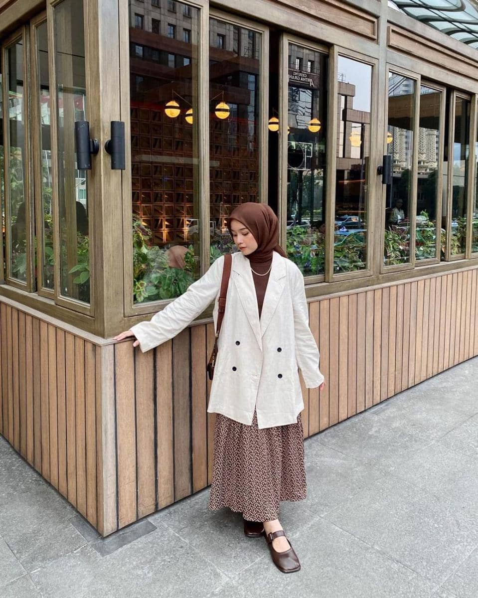 Elvina (instagram.com/elvinaprn)