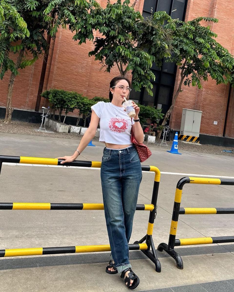 Bua Nalinthip (instagram.com/buanalinthip)