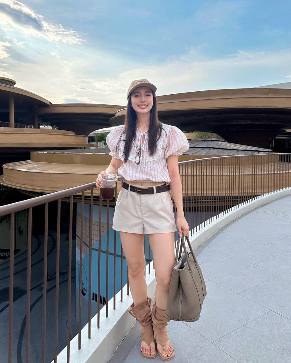 Bua Nalinthip (instagram.com/buanalinthip)