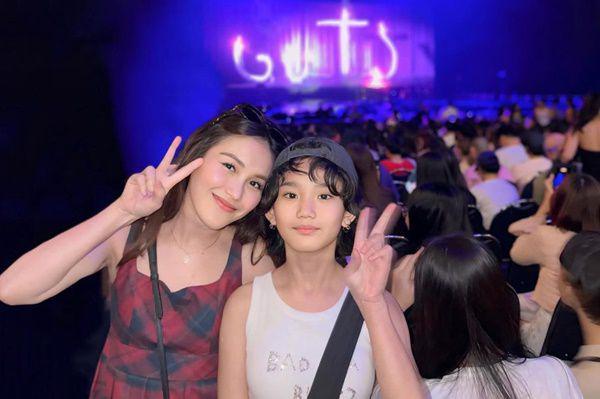 7 Potret Ayu Ting Ting Nonton Konser Olivia Rodrigo di Thailand
