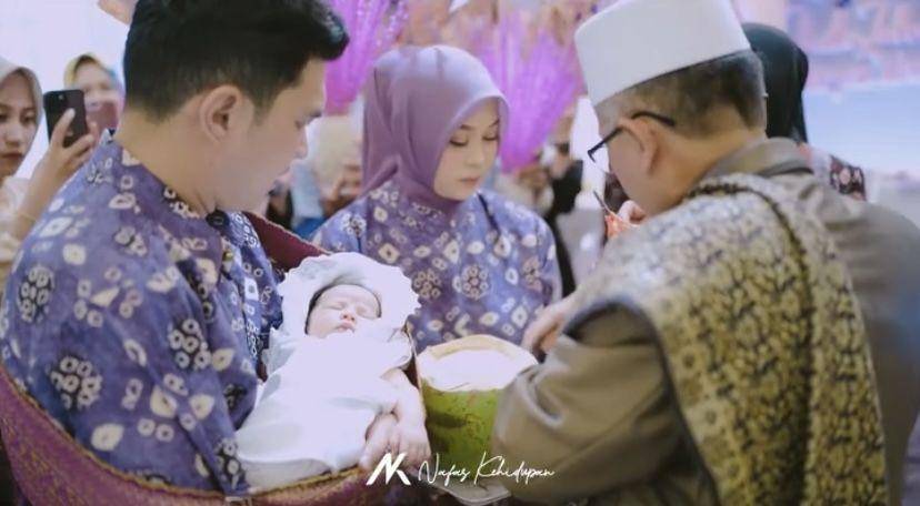 potret akikah Sheika, anak keempat Aldi Taher (Instagram.com/alditaher.official)